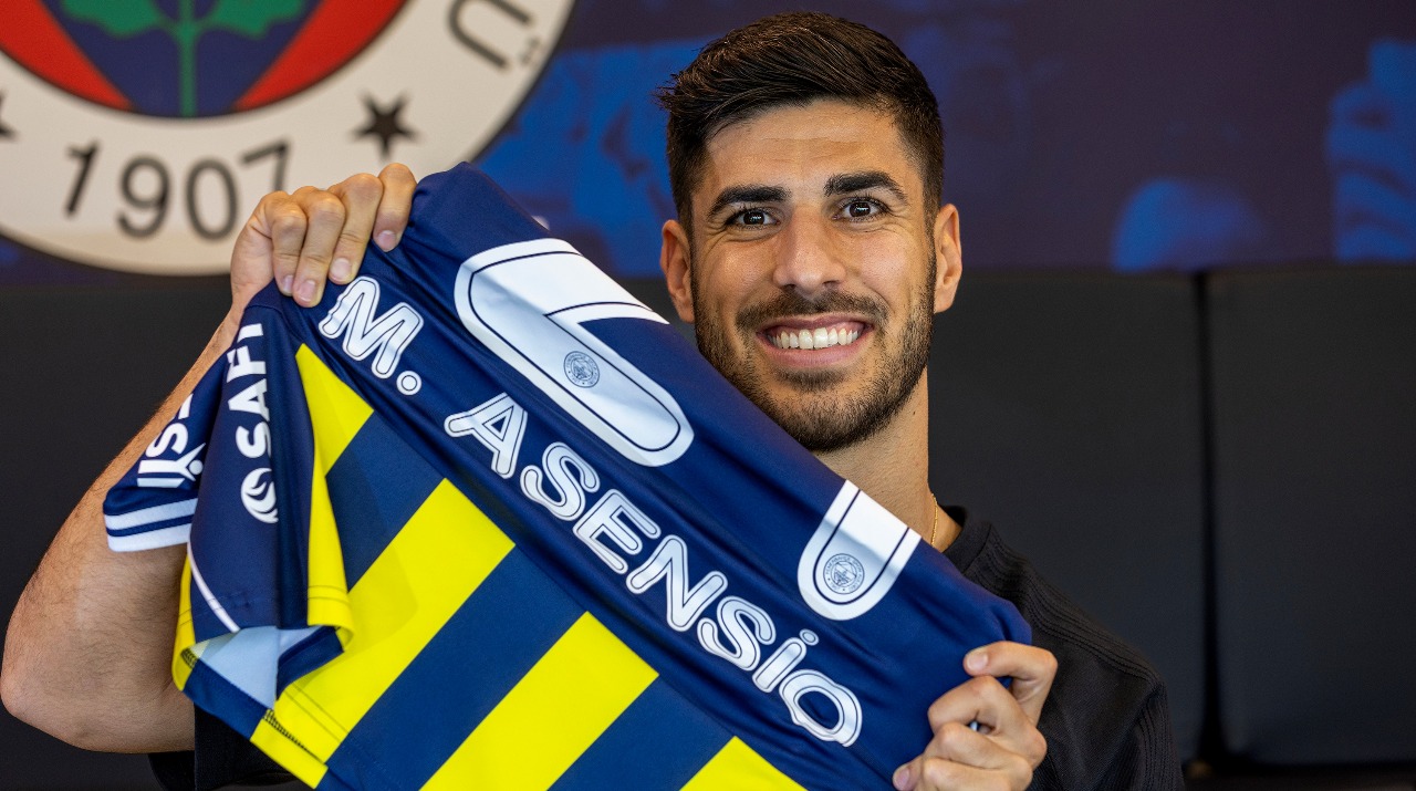 Marco Asensio recibe a MARCA en Estambul, en las impresionantes instalaciones del Fenerbahçe.