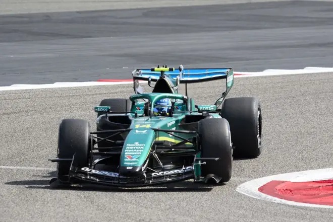 Las soluciones de Aston Martin van para largo... o muy largo
