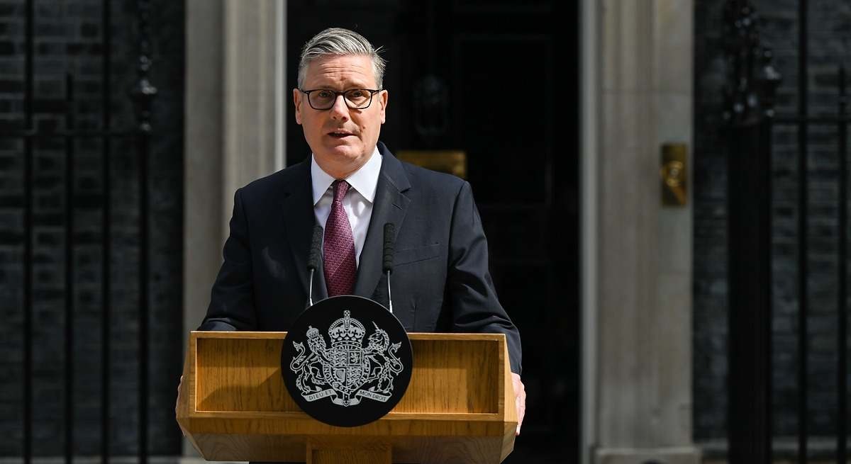 Starmer renuncia como primer ministro de Reino Unido y allana el camino de Burnham hacia Downing Street: el giro a la izquierda que preocupa a los mercados
