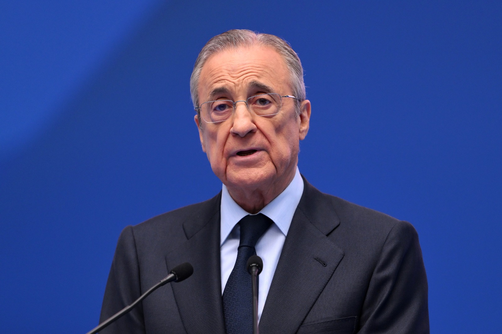 Florentino Pérez presenta su candidatura: "Dirigir el club más grande del mundo no se improvisa"
