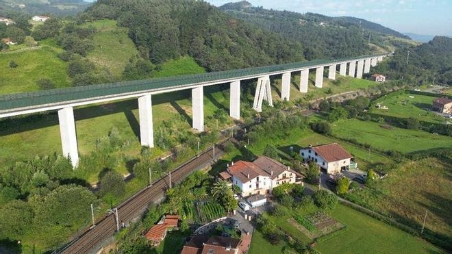 Bruselas quiere unir por alta velocidad Madrid con Lisboa y París a más tardar en 2040