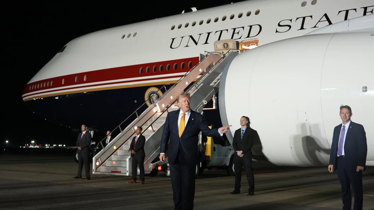 Trump recula y asegura ahora que España se "ha redimido por completo" tras acceder a "un importante pago" a la OTAN

